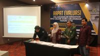 Ketua Program Studi PG PAUD FKIPS Universitas Islam Makassar, Nasarudin, S.Pd., M.Pd., dan Ketua Program Studi PG PAUD Universitas Bina Bangsa, Ratu Yustika Rini, S.Pd., M.Pd., menandatangani Implementation of Arrangement (IoA) di Hotel Harper Perintis Makassar, Jumat (3/7/2026). Penandatanganan