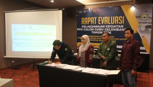 Ketua Program Studi PG PAUD FKIPS Universitas Islam Makassar, Nasarudin, S.Pd., M.Pd., dan Ketua Program Studi PG PAUD Universitas Bina Bangsa, Ratu Yustika Rini, S.Pd., M.Pd., menandatangani Implementation of Arrangement (IoA) di Hotel Harper Perintis Makassar, Jumat (3/7/2026). Penandatanganan